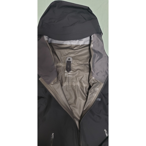 ❌SOLD❌ Arc'Teryx Zeta FL Jacket (Hiking/Raincoat) - Picture 6 of 7